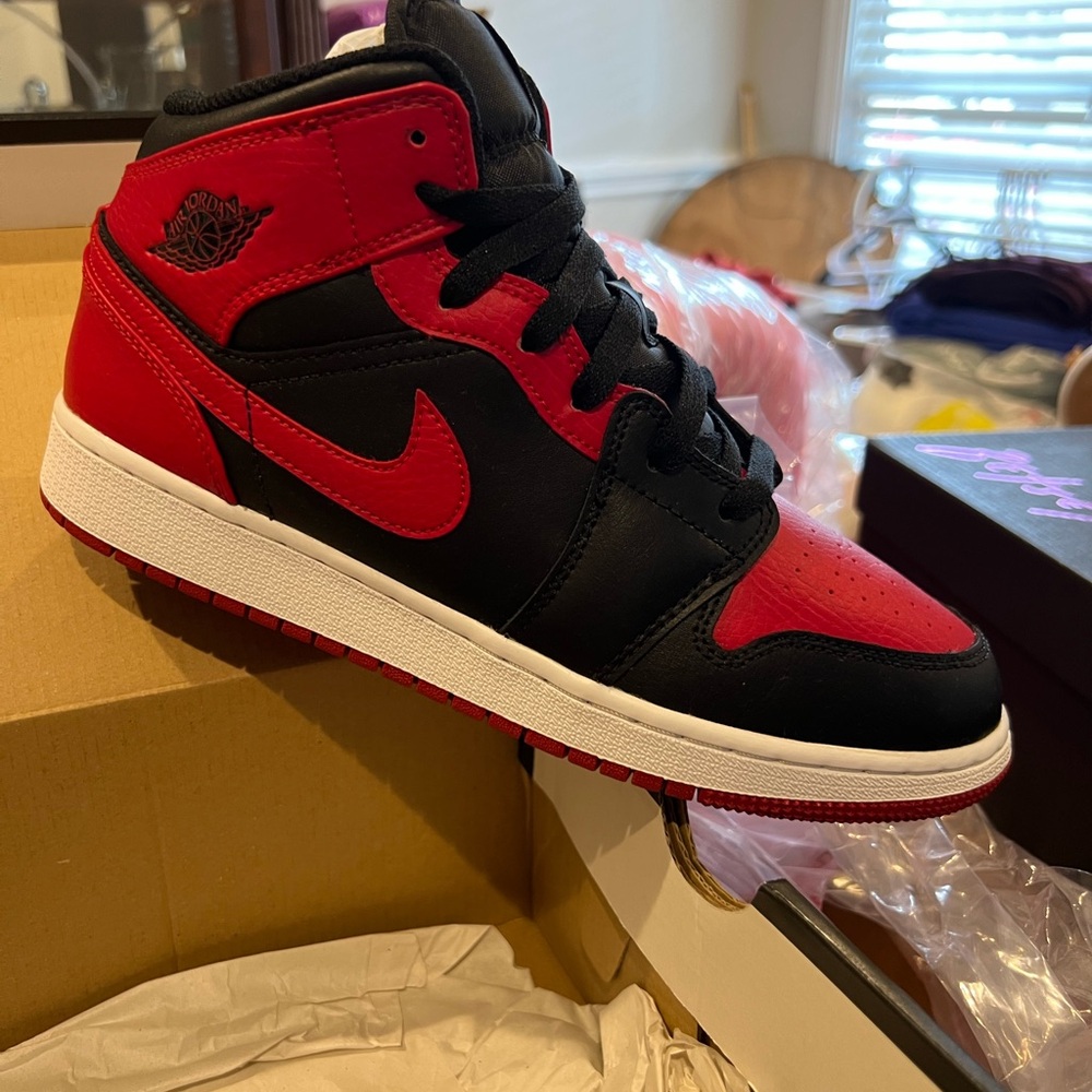 Nike Air Jordan 1Mid kids size 6.5 women size 8